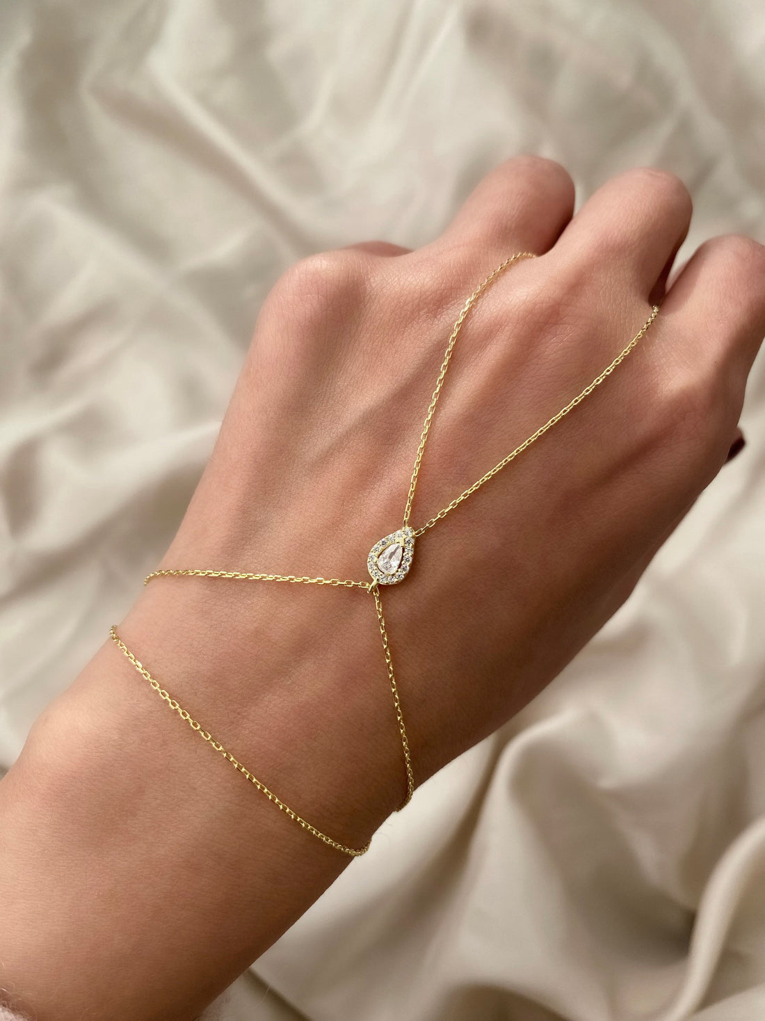 Drop Hand Chain – OnzeJewellery